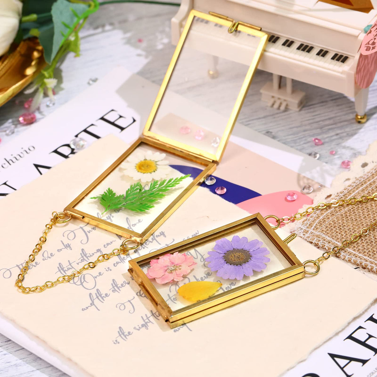 Reginary 8 Pcs 2 x 3 Inch Glass Frame for Pressed Flowers Mini Hanging Double Brass Frame Floating Glass Photo Picture Frame with Chain for Artwork Art Specimen Wall Plant DIY Decor(Gold)