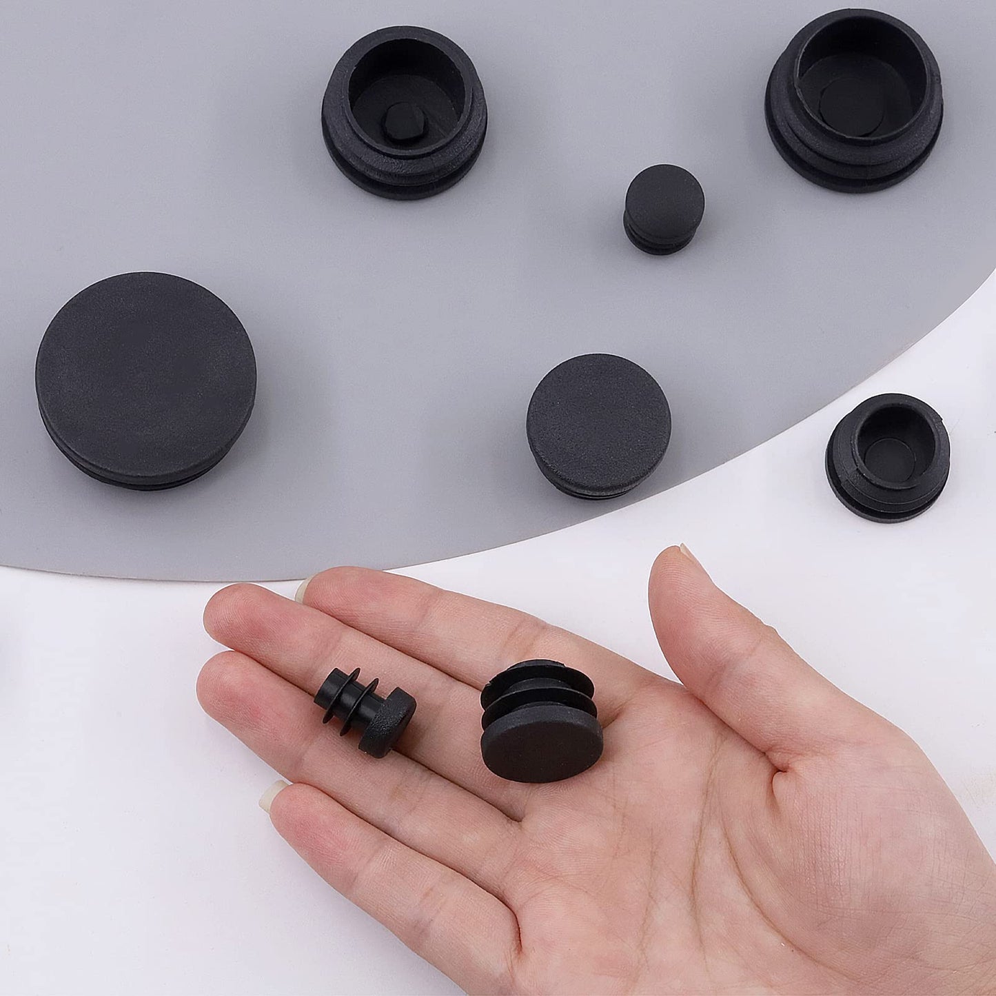 Swpeet 180Pcs 9 Sizes 15/32" 11/20" 3/5" 3/4" 9/10" 1" 1-1/5β 1-1/4" 1-1/2" Black Round Plastic Plug Tubing End Caps Assortment Kit, Tubing Post End Cap for Metal Tubing and Furniture Protection Glide