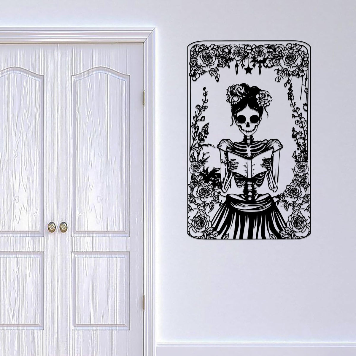 Skull Flower Metal Sign Art Decor,Skull Reading Book Silhouette Signs Wall Hanging Gifts for Birthday Halloween,Female Skeleton Plaque Decorate for Living Room Bedroom Garden Farmhouse Indoor Outdoor