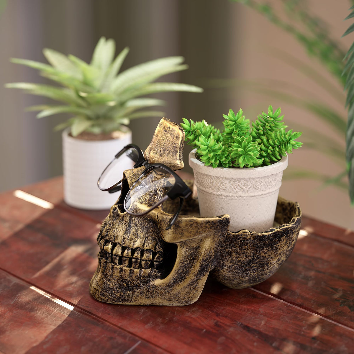 READAEER Skull Glasses Stand Holder, Creative Eyeglasses Holder, Sunglasses Spectacle Display Rack, Key Holder Resin Sculptures for Entryway, Home, Office, Desk, Nightstand (Bronze)