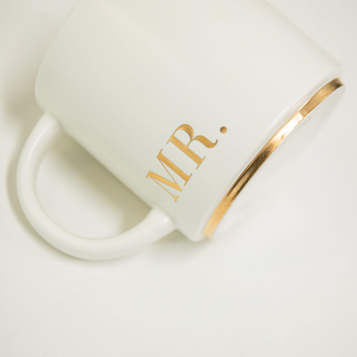 COLLECTIVE HOME Mr. & Mrs. Ceramic Mug Set - 15oz Luxury Wedding Gift for Couples, Elegant 2-Piece Coffee Cups for Newlyweds, Anniversary & Engagement Gift Box Set (MR & MRS)