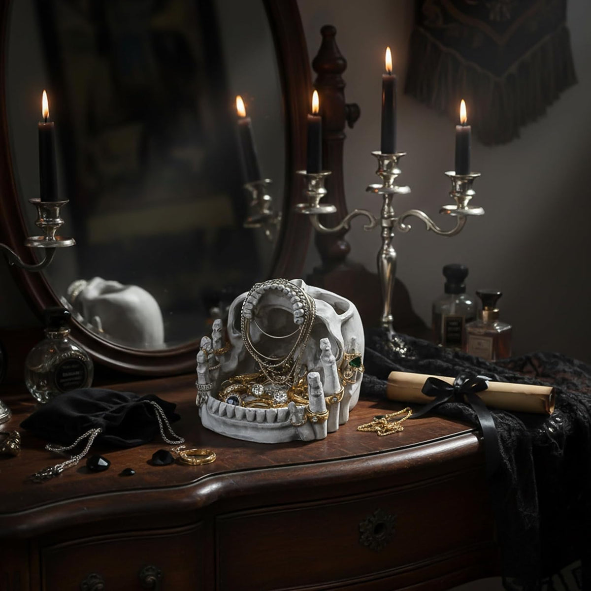 HUZHIBING Skull-Shaped Decorative Storage Holder,5.5X4.5 in Gothic Skull Jewelry Holder,for Rings, Earrings, Trinkets,Halloween Party, Entryway Key Bowl, Gothic Desk Accessories & Unique Home Decor