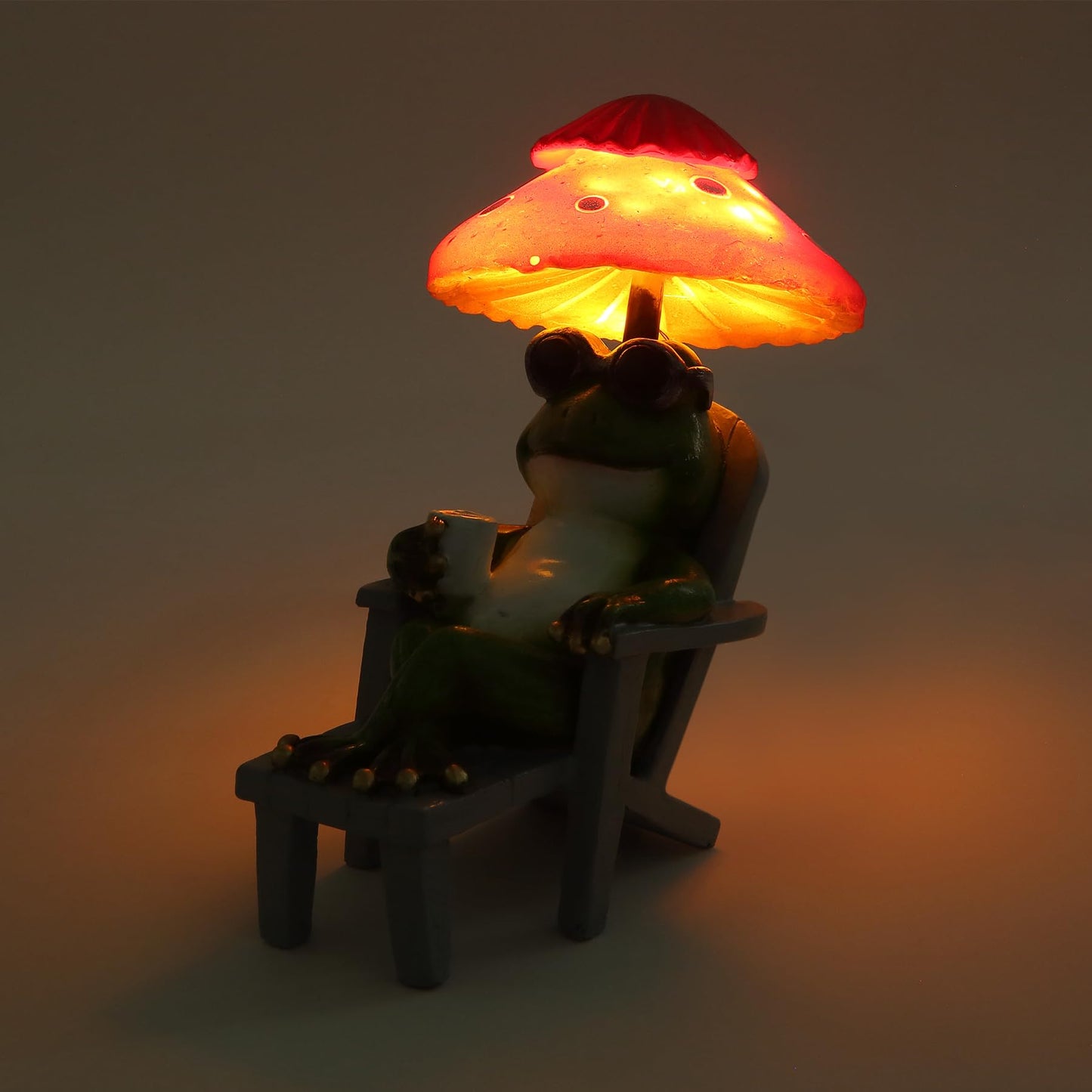 Magicnight Little Frog Garden Statue with mini Patio Mushroom Solar Lights Outdoor Figurines Halloween Home Decor Fairy Garden Accessories Small Lawn Ornaments 4.5"x4.5"x2.6"