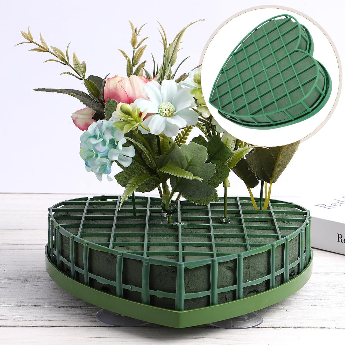 ARTIBETTER Wet Floral Foam Blocks Heart Shaped Floral Bricks with Suction Cup Tray Flower Mud Foam Kit for Wedding Party Decorations Florist Floral Arrangement Small (7.8 * 8.2 * 1.1inch)
