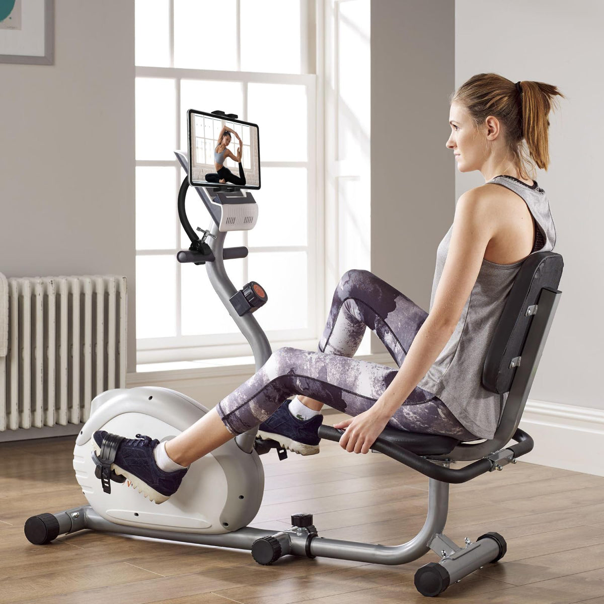 Mippko Tablet Holder for Treadmill/Elliptical/Spin Bike/Peloton/Indoor Cycle,Gooseneck Arm Super Crab Clamp Mount Compitable with 4.7~12.9" iPad/Nexus/LG G Pads/e-Reader/Switch/iPhone