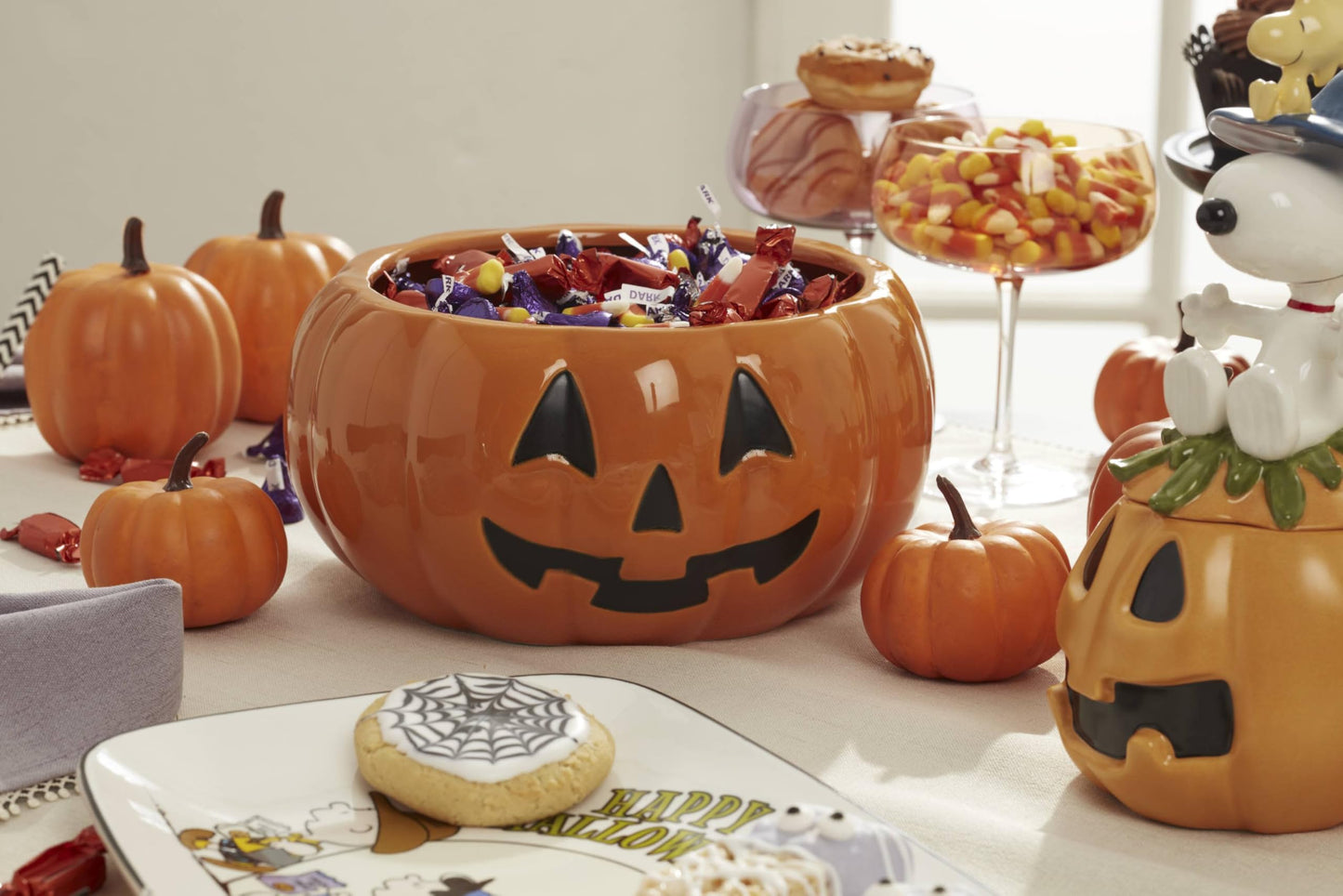 Lenox Serveware, The Great Pumpkin Figural Treat Dish, Handwash Only, Durable Porcelain Dish Tray, Halloween Decor Indoor, Halloween Table Decorations, Snoopy Design, Fall Decor (8 x 6.5 x 1-inch)