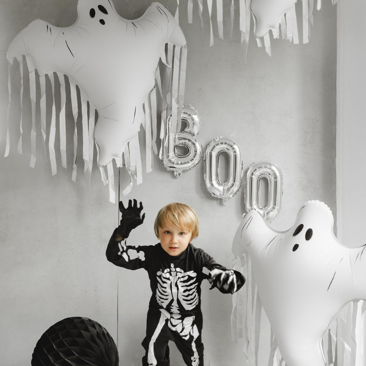 Large Ghost Balloons PartyDeco 36.6 x 33.8 Inch Large White Ghost Foil Balloon with Tassels Spooky Birthday Decoration