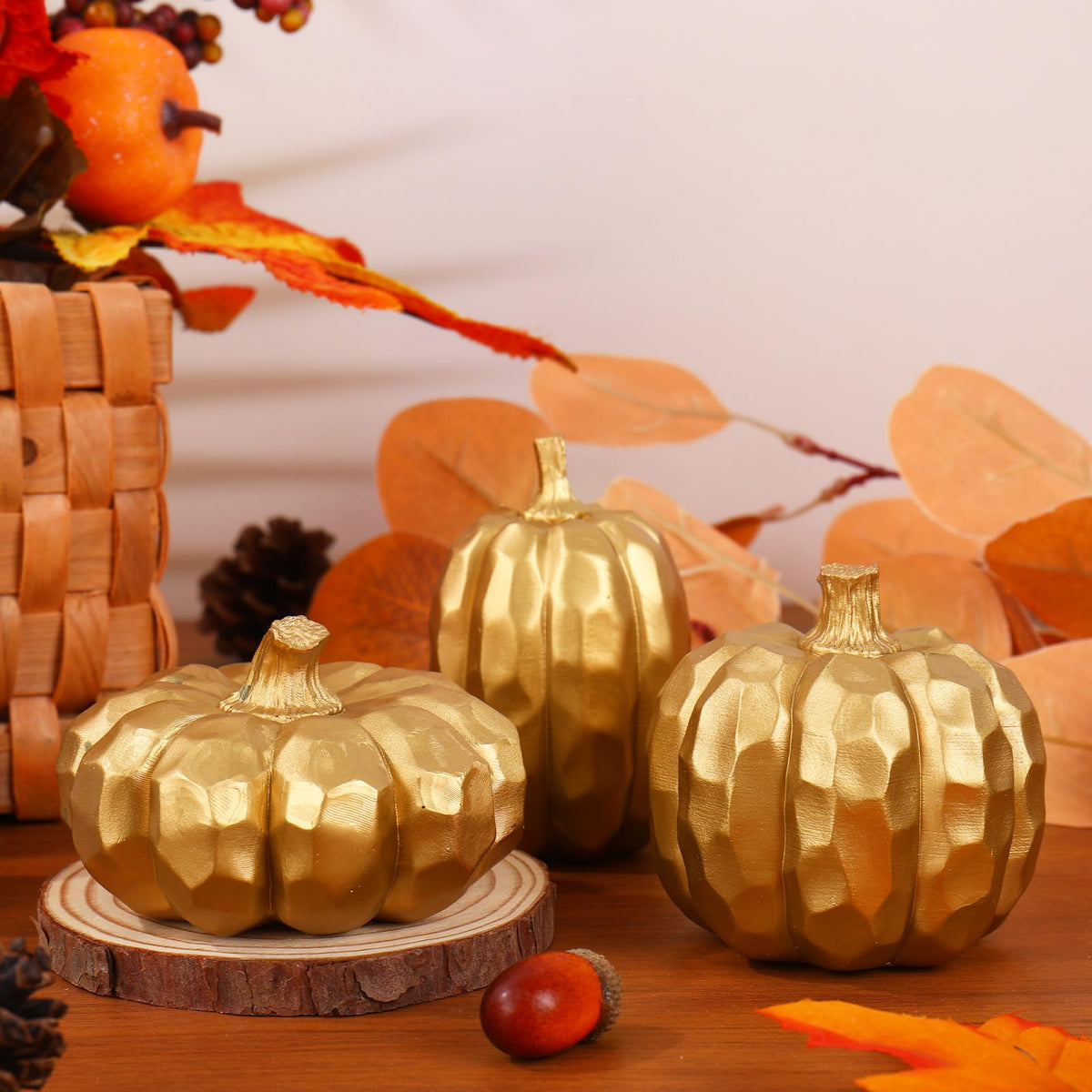 JarThenaAMCS Fall Pumpkin Decoration 3Pcs Resin Artificial Pumpkins Gold Fake Pumpkin Table Centerpieces for Autumn Harvest Thanksgiving Farmhouse Home Party Supplies