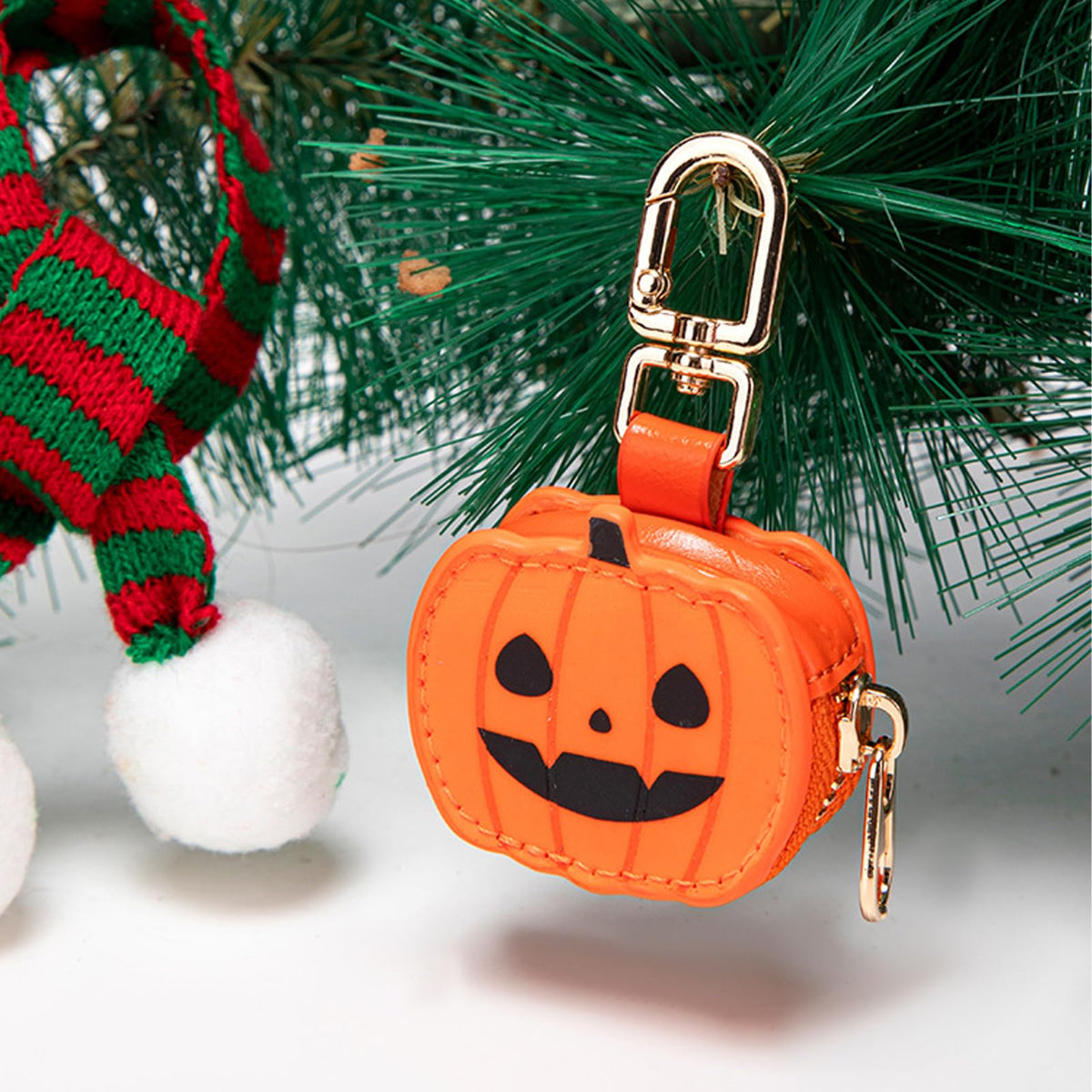 Ligficn Keychain Charms Cute Pumpkin Spider Funny Mini Coin Purse Backpack Keychain Bag Charm Chain Accessories for Women