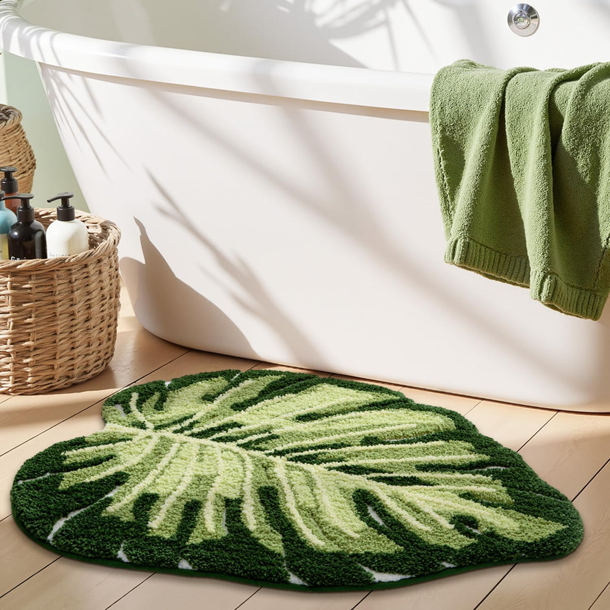 LUMI Cute Bathroom Rugs with Green Leaf Plant, Soft, Fluffy, Plush, Absorbent, Quick Dry, Non Slip, Machine Washable for Shower Floor, Bathroom, Bedroom,Kids Room, 23.5"x31.5", Monstera
