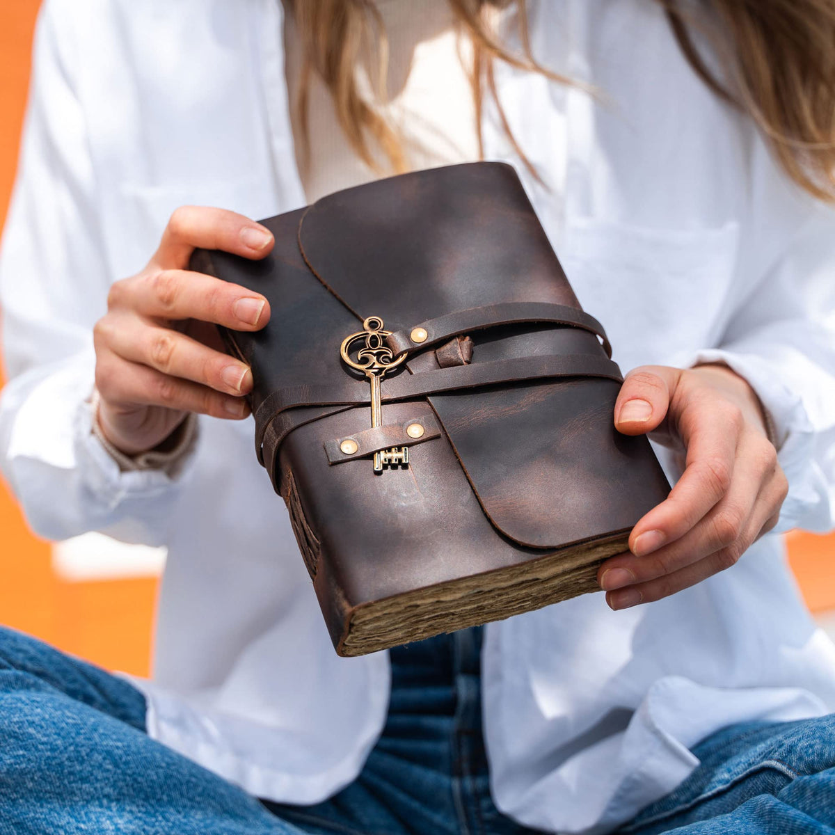 Leather Journal with Deckle Edge Paper 8x6 inch and Vintage Key | Handmade Writing Notebook Diary | Bound Daily Notepad for Men & Women Medium, Sketch/Writing pad for Artists