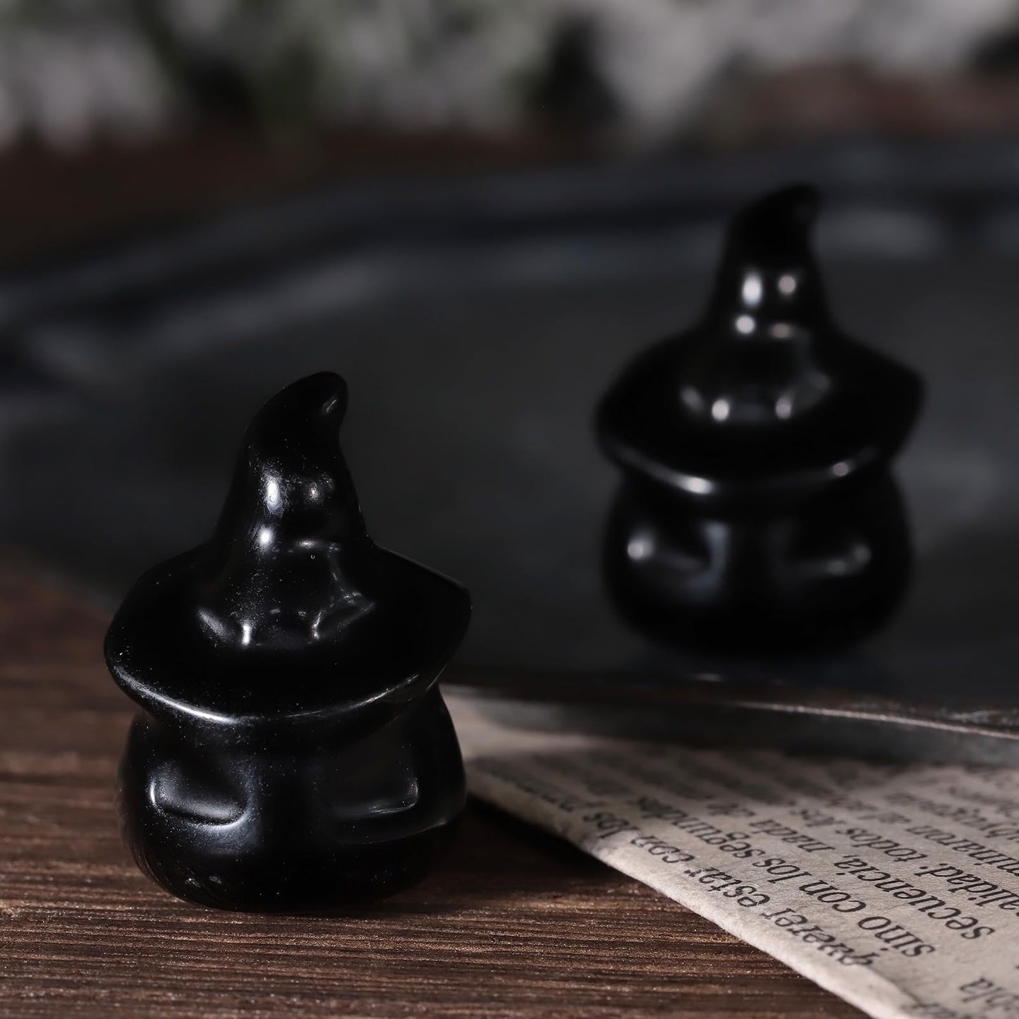 Nupuyai Pack of 2 Carved Ghost Pocket Statue Pumpkin Head Crystal Ghost Sculpture Figurine Halloween Decor for Home Office Tabletop, Black Obsidian