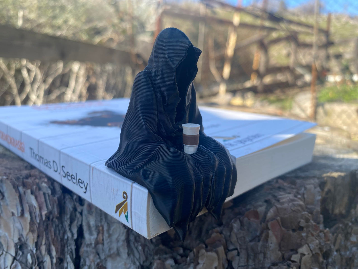 Sitting Ghost Figurine Holding Coffee | Suriel ACOTAR Inspired Decoration | Fantasy Book Lover Gift | Cozy Goth Desk Decor | Spooky Cute Aesthetic | Gift For Coffee Lovers