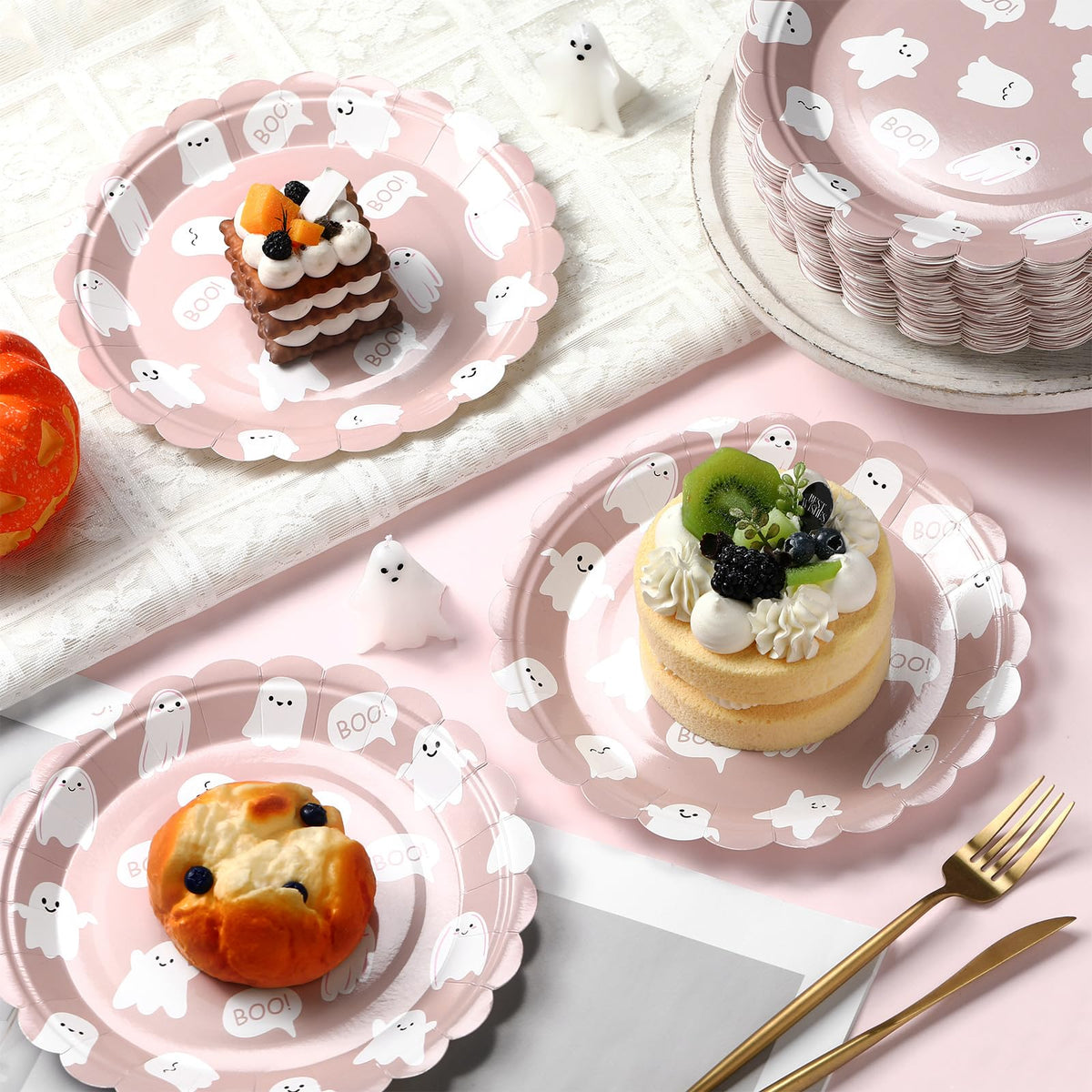 Havawish 100 Pcs Christmas Paper Plates Pink Ghost Boo Disposable Plates 9 Inch Cute Cartoon Ghost Tableware decorations for Christmas Happy Boo's Day Birthday Baby Shower Party Supplies