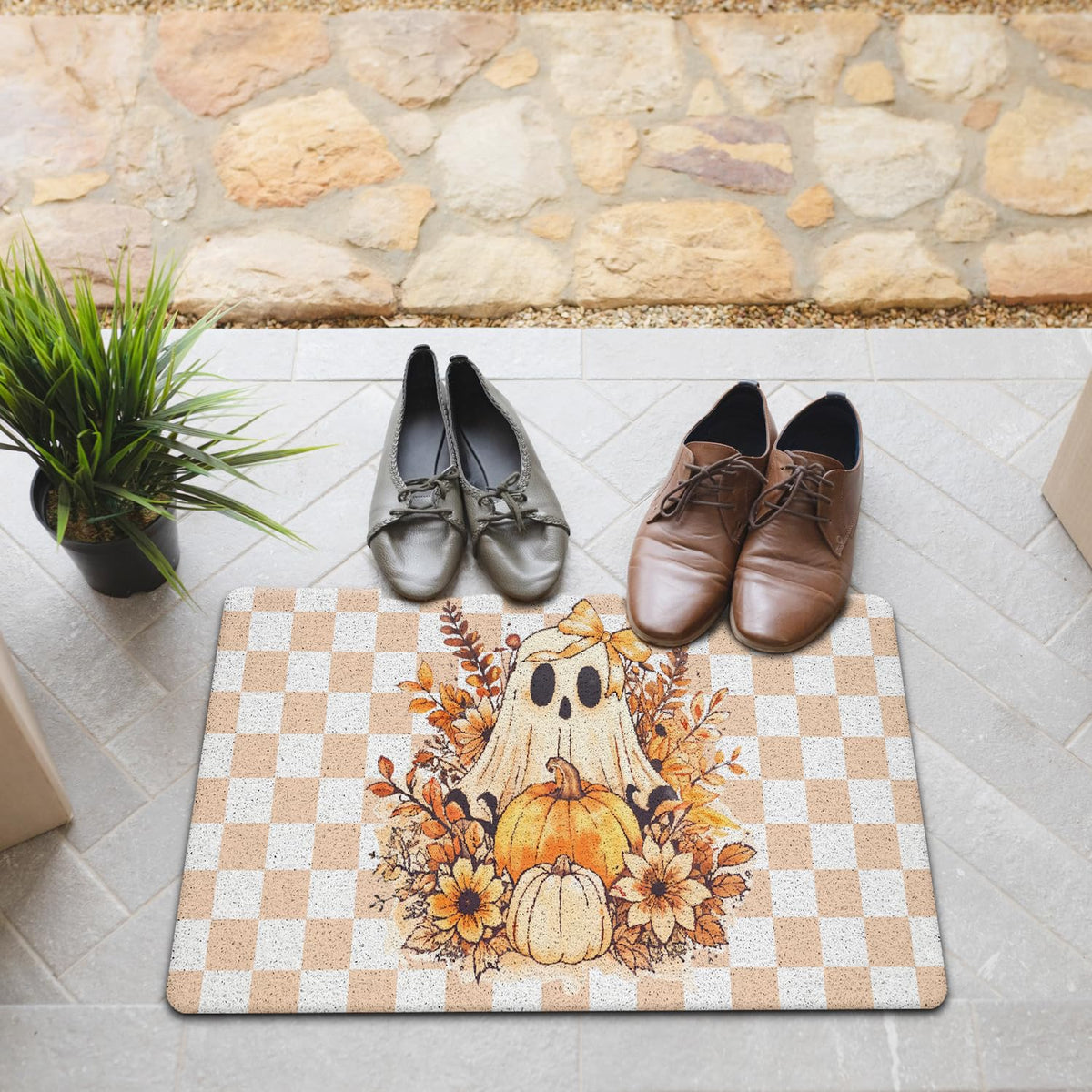 JINYO Halloween Ghost Door Mat, Fall Floral Ghost Pumpkin Doormat Indoor Outdoor Entrance Entryway Porch, 70s Retro Orange Checkered Halloween Welcome Mats, 17x30 Inch