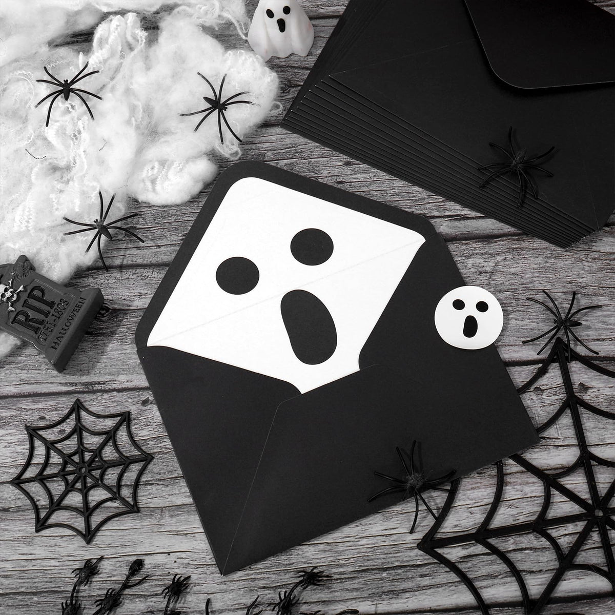Whaline 50Pcs Halloween Envelopes White Black Ghost Invitation Envelope with Sticker Spooky Boo V-Flap Greeting Card Holders Gift Card Sleeves for Trick or Treat, 5 x 7 Inch