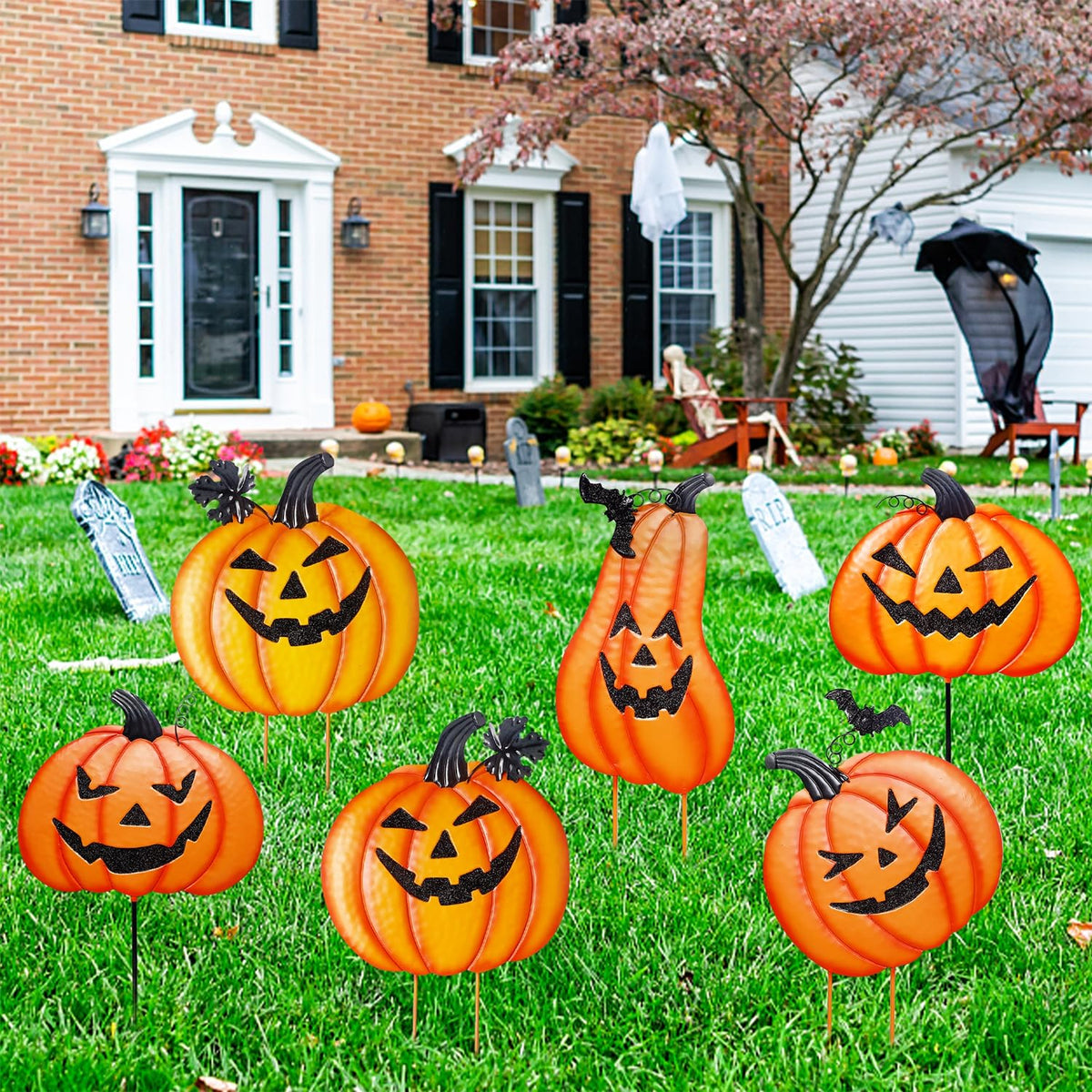 Juegoal 2 Pack Halloween Garden Stakes, Stacked Metal Pumpkins Jack-o-Lantern Lawn Decor, Yard Signs Stake Outdoor Decorative 3D Pumpkin Home Lawn Pathway Driveway Decorations