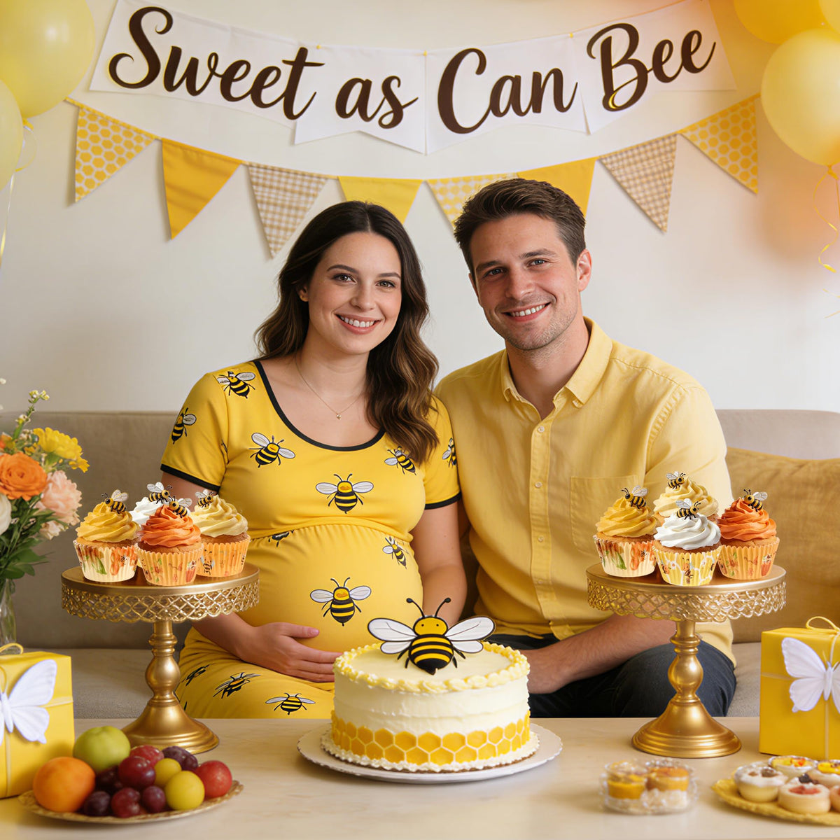 Glavatrix Bee Cupcake Liners, 200PCS Honey Bee Paper Baking Cups Yellow Muffin Cupcake Wrappers for Happy Bee Day Baby Shower Gender Reveal Spring Summer Garden Birthday Party Cake Dessert Decorations