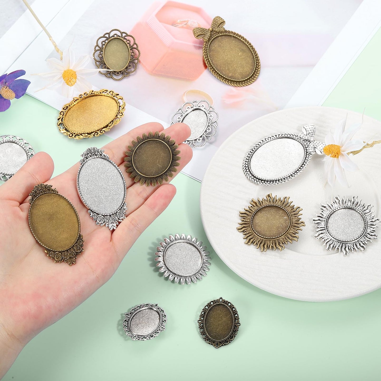 MECCANIXITY 10 Pcs Cabochon Brooch, 25mm Alloy Findings Trays Round Pins, Vintage Setting Brooch Pins for Diy Jewelry Making Pendants Photo Craft, Sunflower Style, Bronze