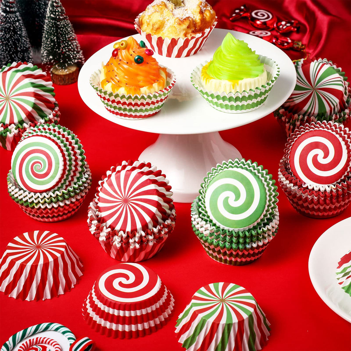 600 Pieces Christmas Cupcake Liners 6 Style Christmas Party Cupcake Holder Toppers Muffin Cups Wrappers Xmas Paper Baking Cups for Cake Candy Make Baking Supplies