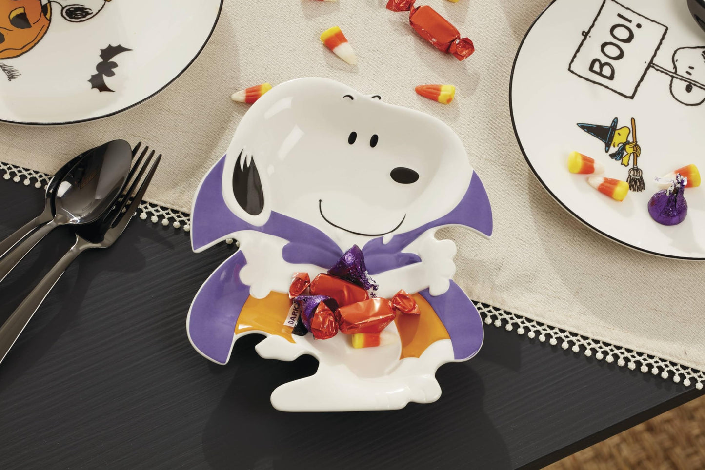 Lenox Serveware, The Great Pumpkin Figural Treat Dish, Handwash Only, Durable Porcelain Dish Tray, Halloween Decor Indoor, Halloween Table Decorations, Snoopy Design, Fall Decor (8 x 6.5 x 1-inch)