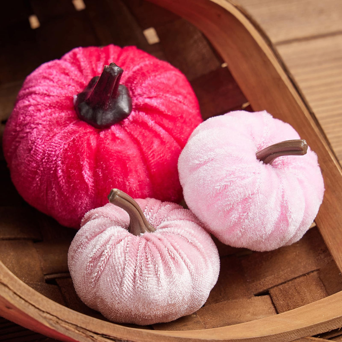 Yoisdtxc 12Pcs Halloween Mini Pumpkins Velvet Artificial Pumpkins Fake Pumpkins Table Centerpiece for Farmhouse Fall Harvest Thanksgiving Halloween Party Decoration (Pink, One Size)