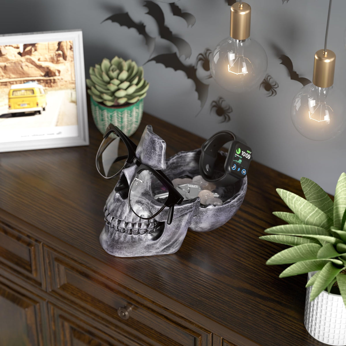 READAEER Skull Glasses Stand Holder, Creative Eyeglasses Holder, Sunglasses Spectacle Display Rack, Key Holder Resin Sculptures for Entryway, Home, Office, Desk, Nightstand (Silver)