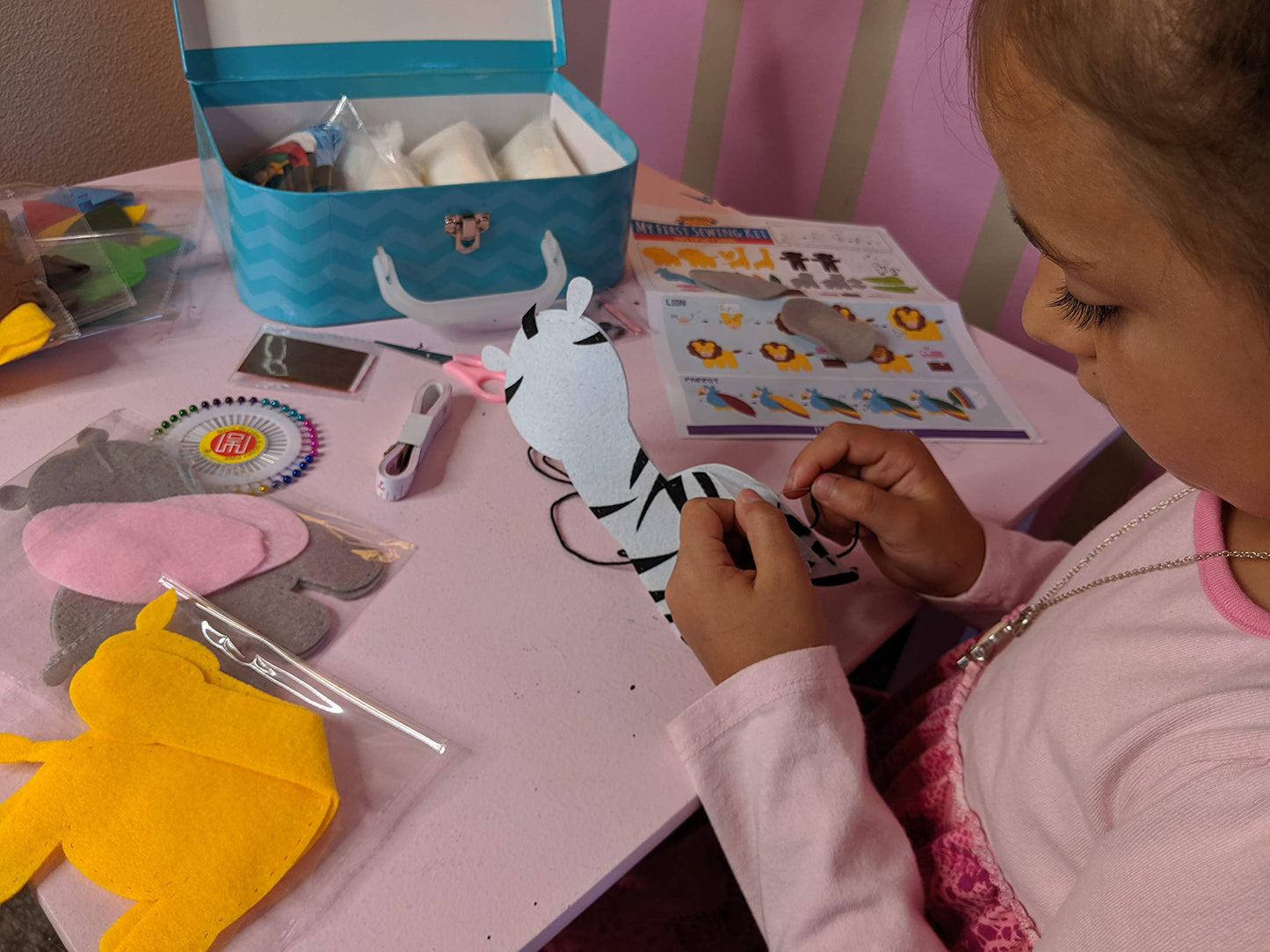 Peachy Keen Crafts Kids Sewing Kit, Learn to Sew for Ages 8-12, Beginner Felt Craft Kit, Make 6 Fun Stuffed Animals and A Pin Cushion, Teach Basic Stitches