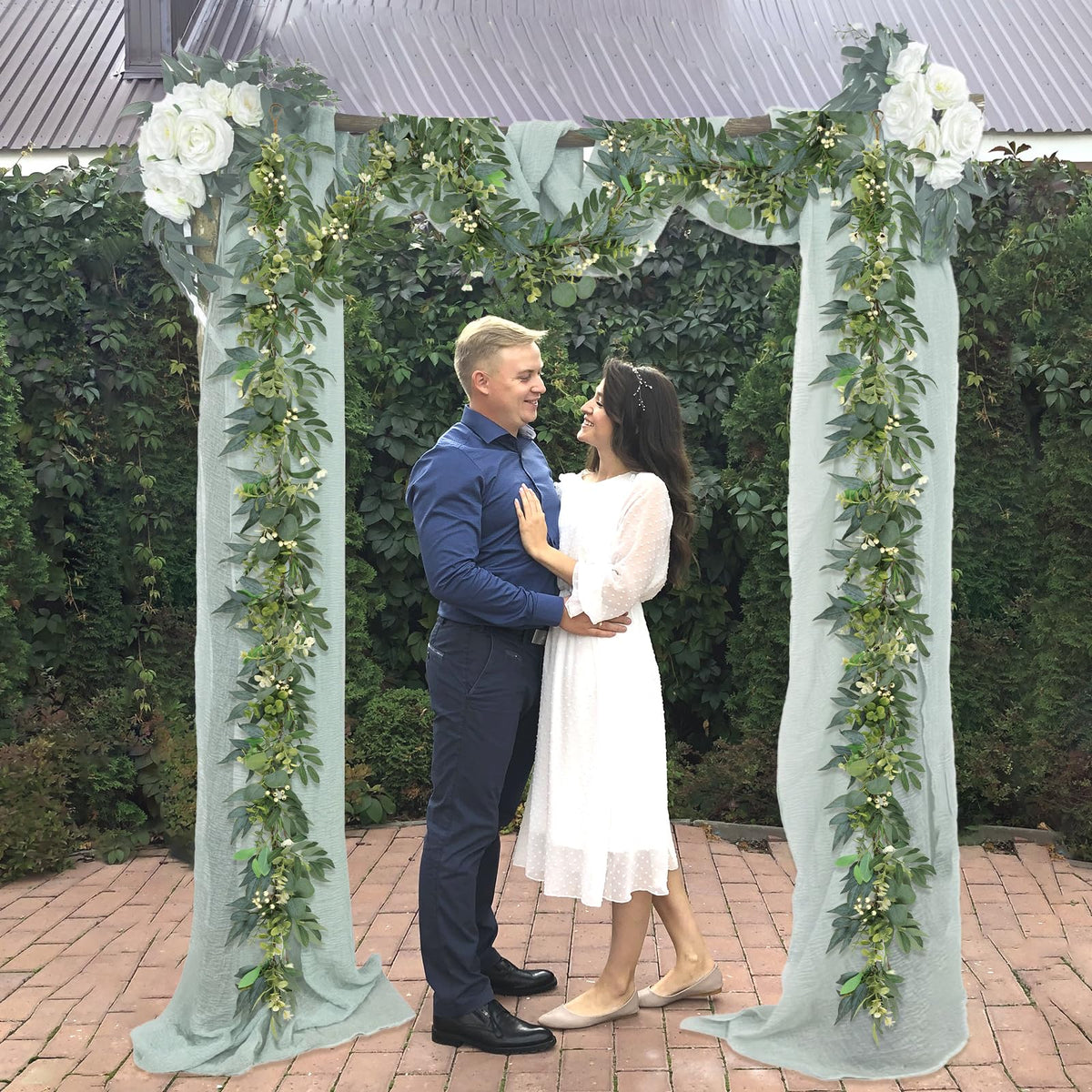 Artgar Eucalyptus Garland with Lights - 6 Ft Greenery Garland - Artificial Silver Dollar Olive Garlands, Spring/Summer Green Garlands for Indoor Outdoor Home Decor Wedding Arches Backdrops Table Decor