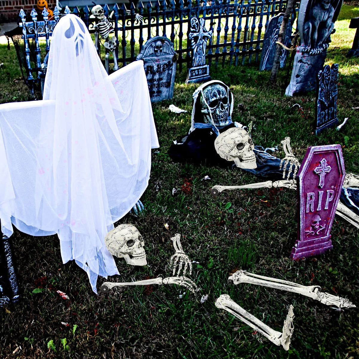 Leyndo 5 Set Realistic Skeleton Coming Out of the Ground Halloween Groundbreaking Stakes Decoration, Moveable Skeleton Skull, Arms, Legs & Feet for Outdoor Yard, Garden, Graveyard Halloween Decor