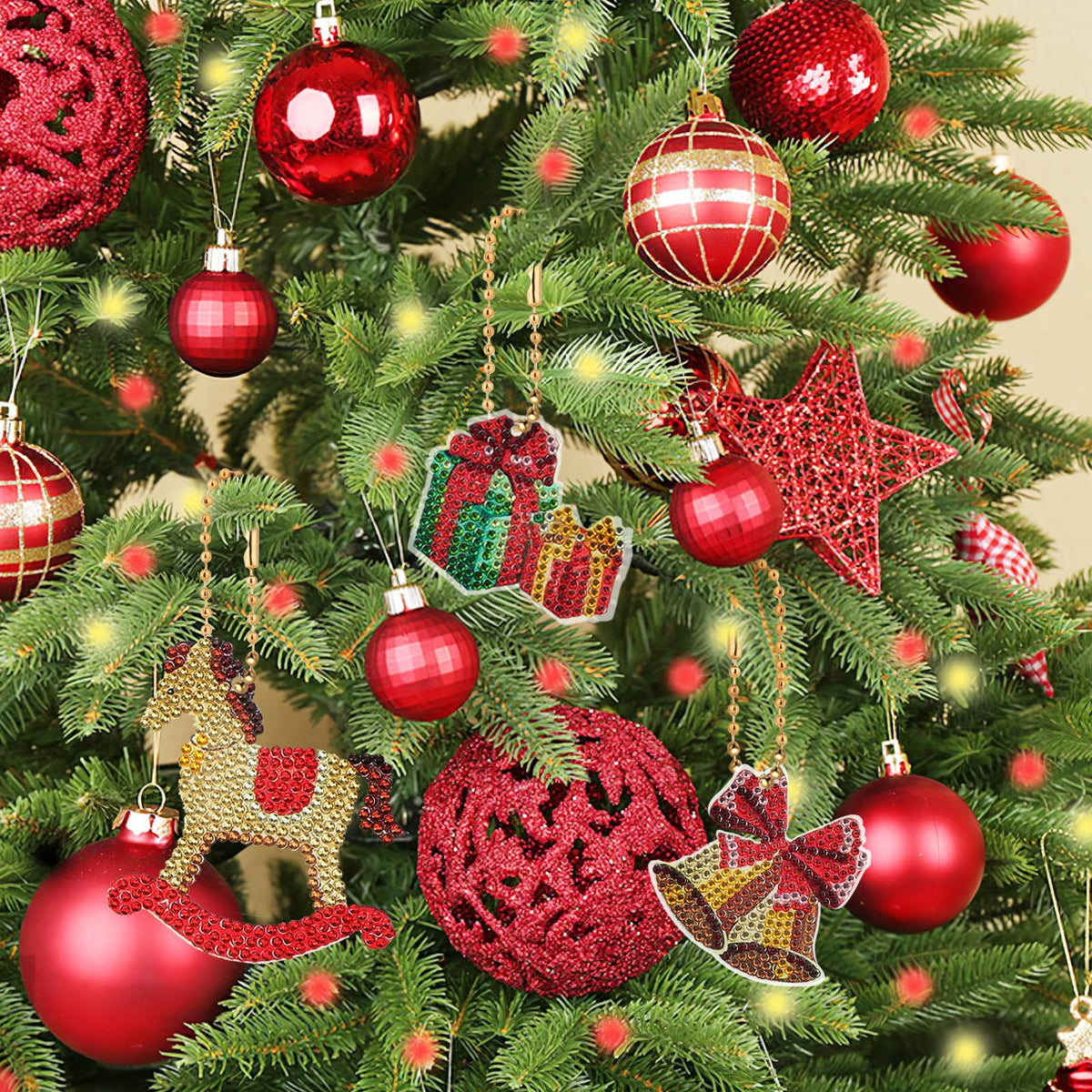 Garneck 12Pcs Christmas Diamond Art Ornaments Double Sided Xmas Diamond Art Painting Keychain Snowman Bell Santa Claus Diamond Kits for Xmas DIY Crafts Hanging Ornaments Home Decor