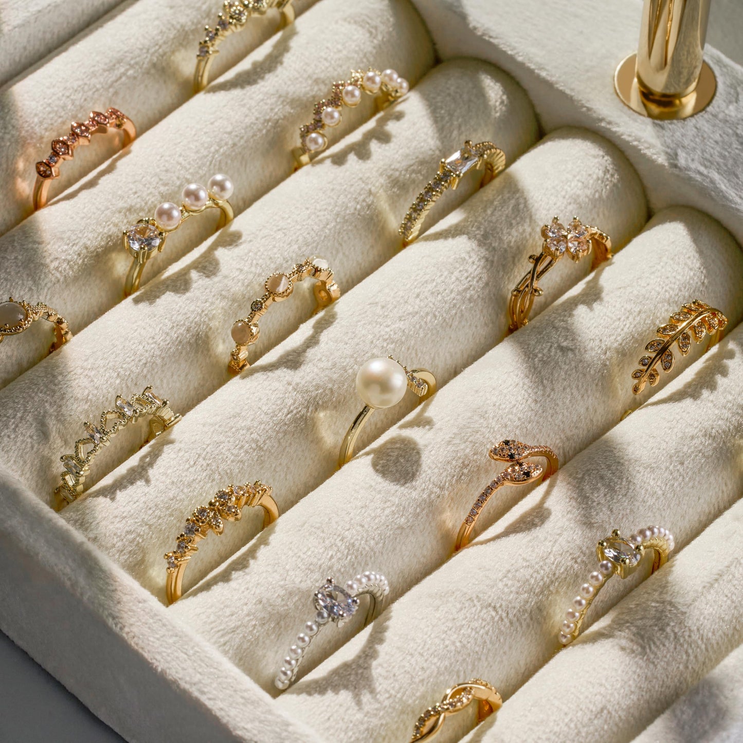 3 Tier Bracelet Holder Display - Detachable T Bar Beige Velvet Bracelet Holder, Jewelry Holder Organizer for Bracelet, Necklace, Earrings, Rings